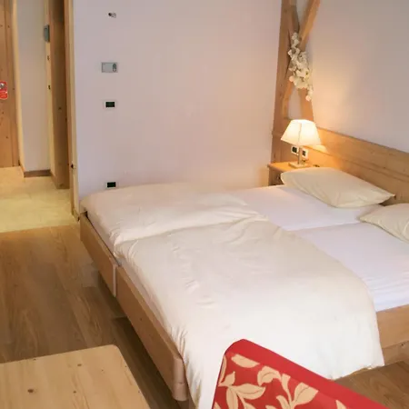 Hotel Rifugio Solander Commezzadura
